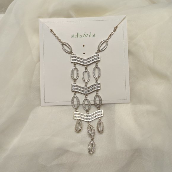 Stella and Dot silver Kimberly necklace - Picture 1 of 1